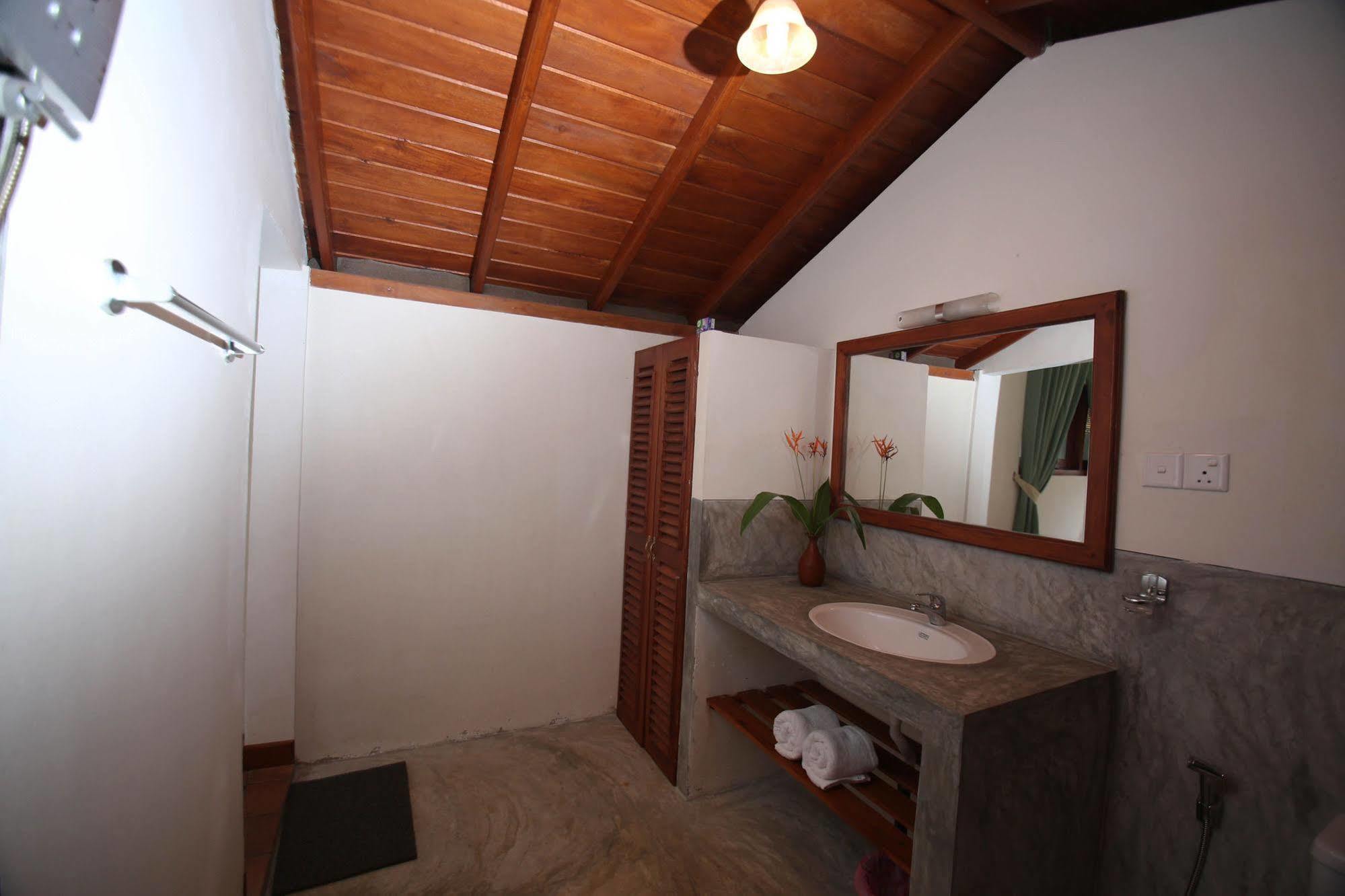 Summer Dew Villa Talpe Kültér fotó